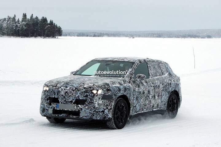 imgi_112_spy-photos-2028-bmw-ix1-newcarscoops_29