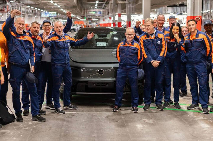 Volvo EX60 Linkedin teaser