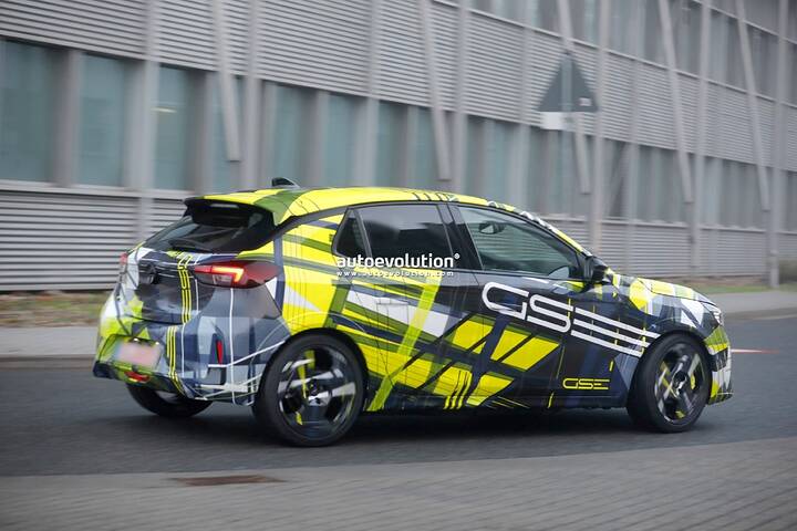 imgi_48_spy-photos-2027-opel-corsa-gse-coming-later-this-year-as-the-peugeot-e-208-gti-s-twin_10