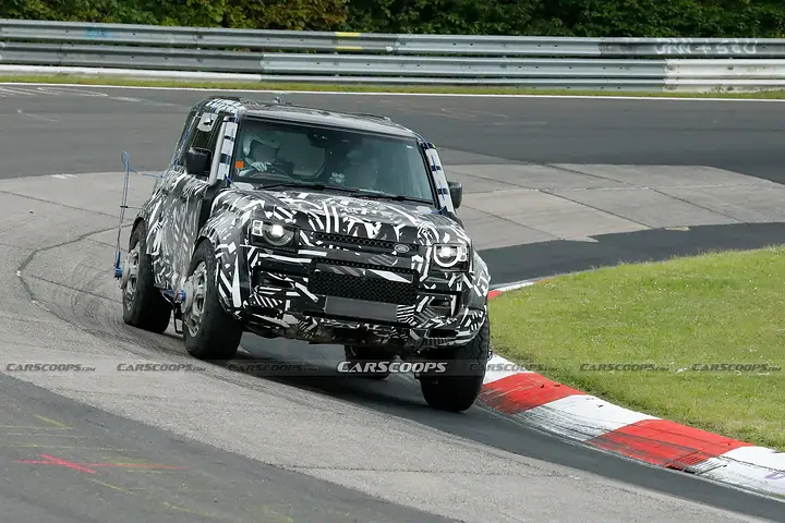 Land-Rover-Defender-Extreme-Spy-Shots-newcarscoops-15 (1)