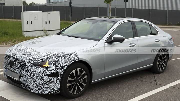 mercedes-clase-c-facelift-fotos-espia-2026-2025108086-1746784267_4