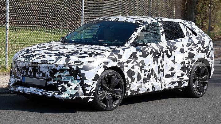 Following the Mazda6e comes a new SUV, the electric Mazda CX-6e has been spotted in Europe 6