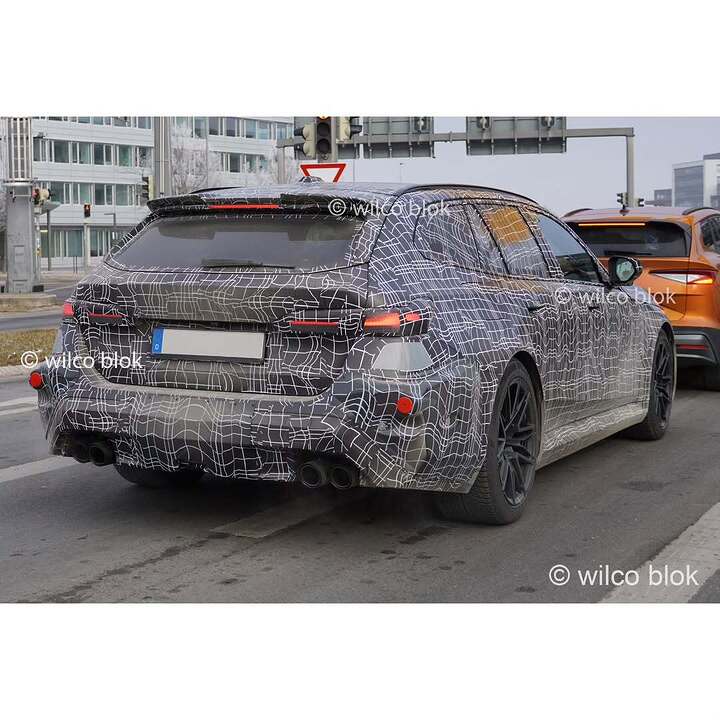 First pictures of the facelifted BMW M5 Touring! What do you think of the new front end#bmw #m5 (1)