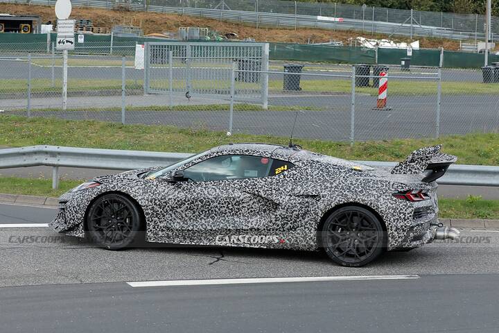 Chevrolet-Corvette-Z06-11