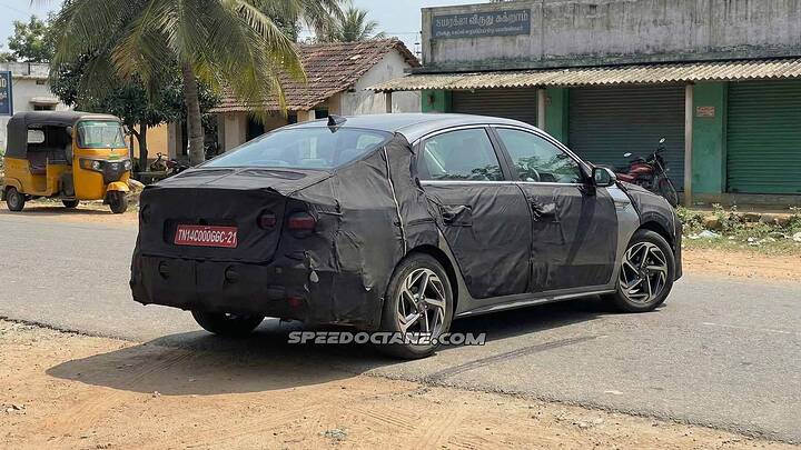 2026 Hyundai Verna Facelift Spied! First Look at the Mid-Life Update (2)
