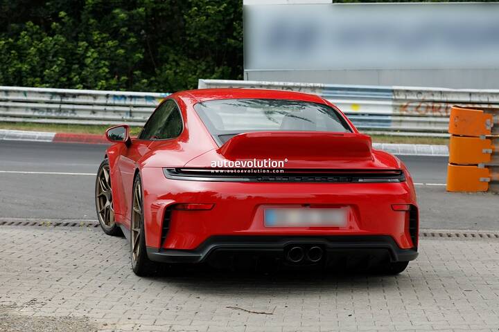spy-photos-2027-porsche-911-gt3-nurburgring-prototype-spotted-with-retro-tastic-ducktail-spoiler_19