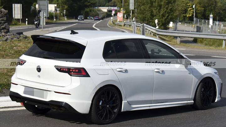volkswagen-golf-r-350-2026-fotos-espia-2025109745-1756194085_6