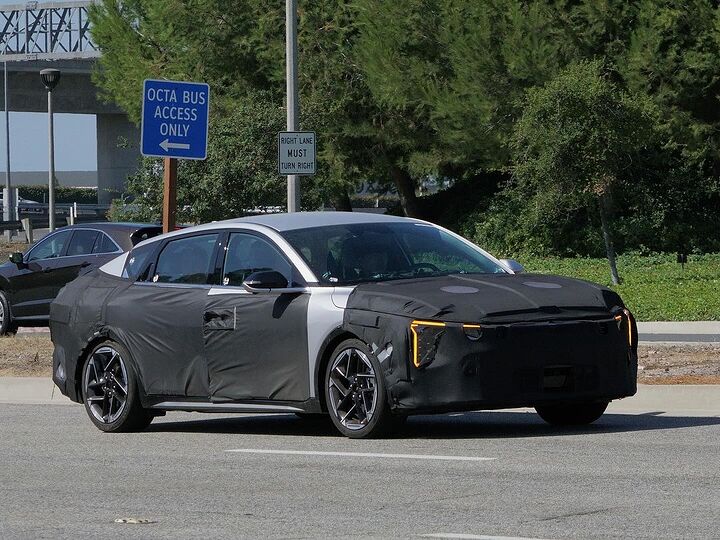 2025 Kia K4 spotted4123_n