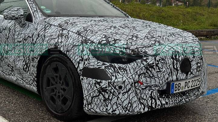 imgi_31_mercedes-c-class-with-eq-technology-spy-shots