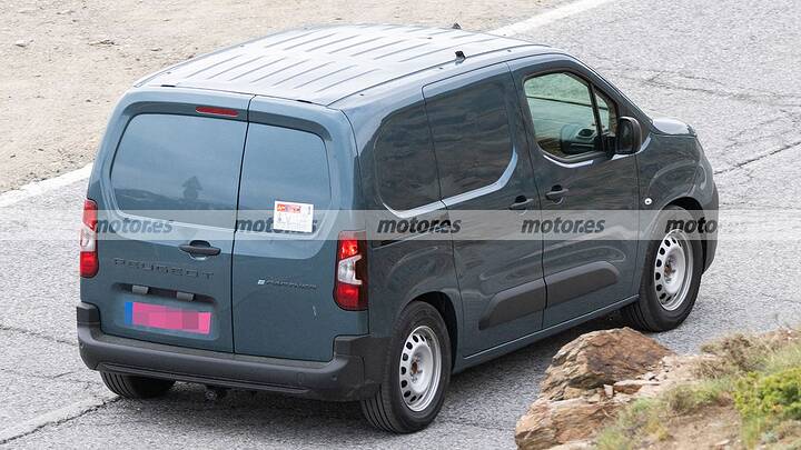 peugeot-e-partner-2027-fotos-espia-2026114542-1780481499_12
