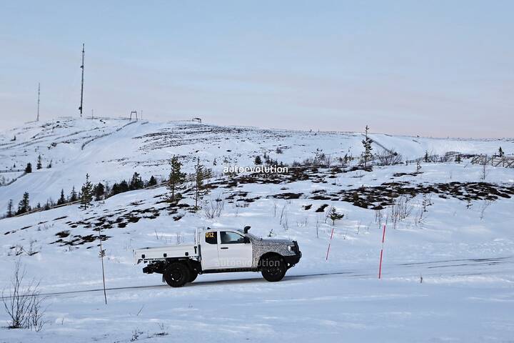 2026-ford-ranger-super-duty-single-cab-makes-spy-photo-debut-during-europe-test_13
