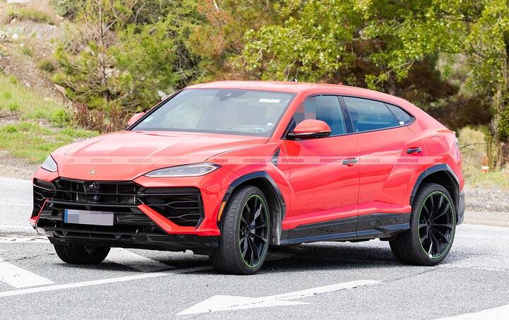 Audi has been keeping this to itself, the upcoming Q8 is already being tested with the best of Lamborghini under the hood.