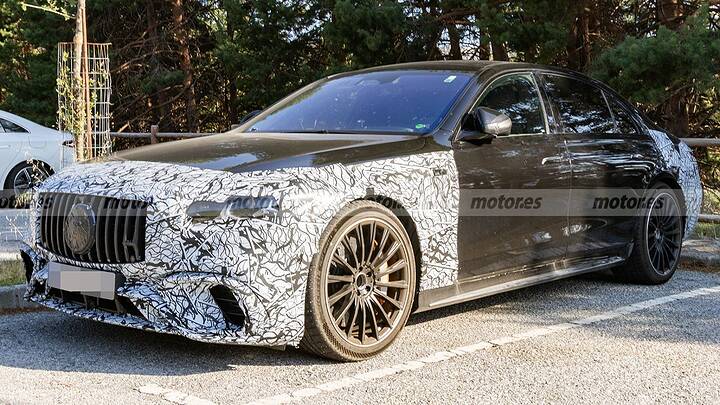 Mercedes-AMG sube el listón con un potente Clase S más tecnológico que se descubre en estas fotos espía 4