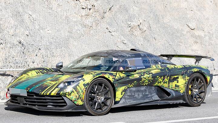 aston-martin-valhalla-amr-2027-fotos-newcarscoops-2026113948-17777463315