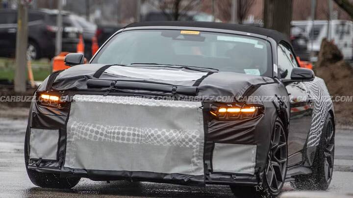 imgi_161_ford-mustang-dark-horse-sc-convertible-spy-photo--newcarscoops-14