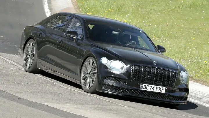 Bentley Flying Spur spied 02-newcarscoops