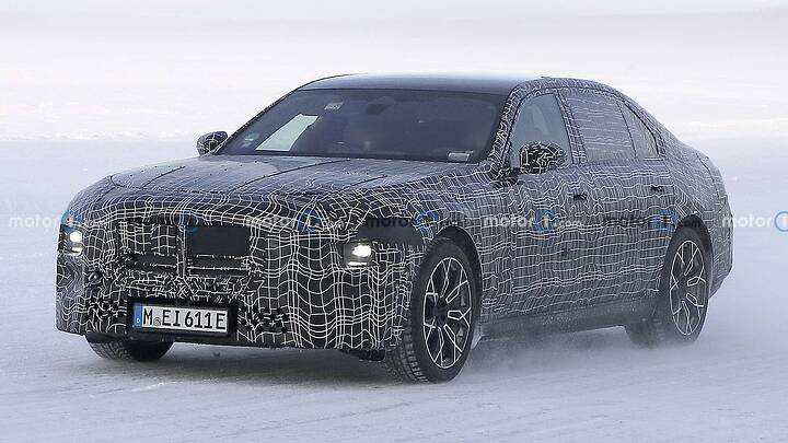 bmw-7er-g70-facelift-als-erlkonig-2025 (2)