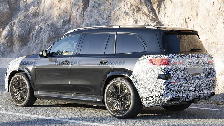 mercedes-maybach-gls-facelift-fotos-espia-2026-2025109626-1755340723_12