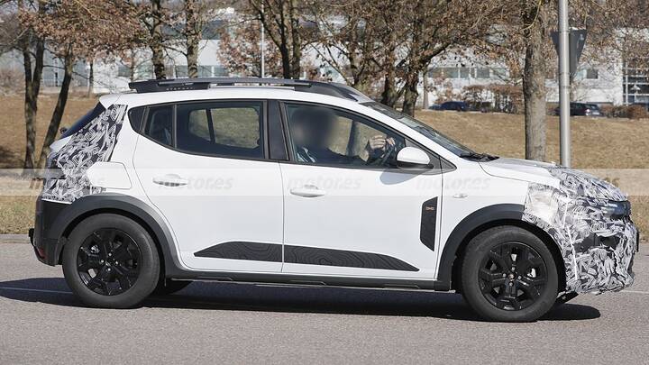 dacia-sandero-stepway-facelift-2026-fotos-espia-2025107104-1741683386_9