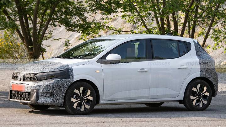 El coche barato más vendido se aleja de los chinos con una actualización que llega en 2025 repleta de mejoras 3