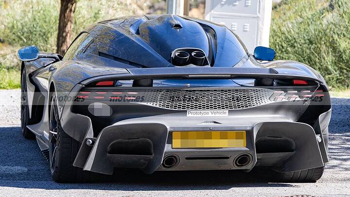 aston-martin-valhalla-2027-fotos-newcarscoops-2026113927-17776493654