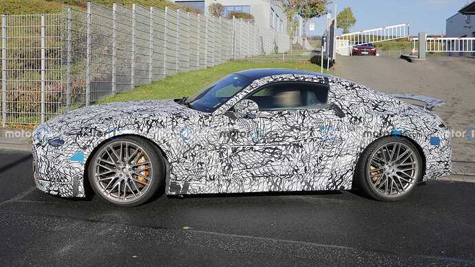 2023-mercedes-amg-gt-coupe-edition-1-spy-photo (5)