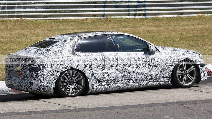 mercedes-clase-c-eq-fotos-espia-nurburgring-2025109651-1755595014_7