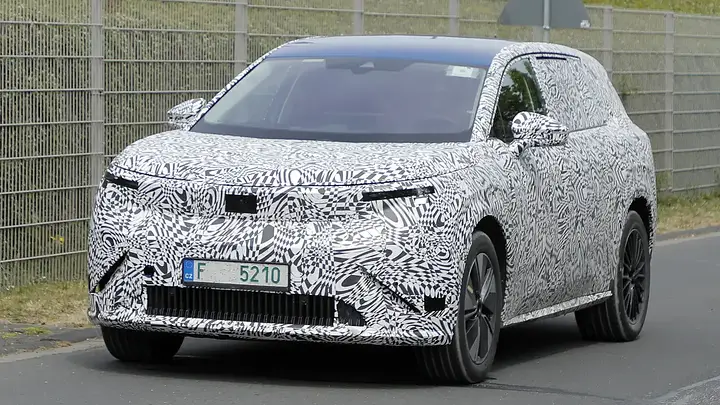 Skoda Vision 7S seven-seat EV - static front 3_4_bxs6d5
