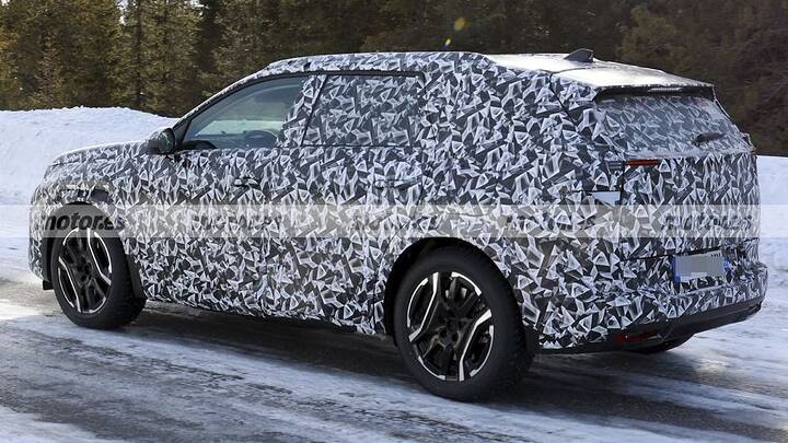 citroen-c5-aircross-2026-fotos-espia-2025107257-1742372611_10 (3)