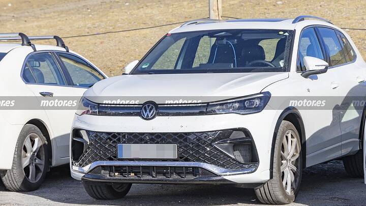 volkswagen-tiguan-r-2027-fotos-espia-interior-2026116842-1791298232_4