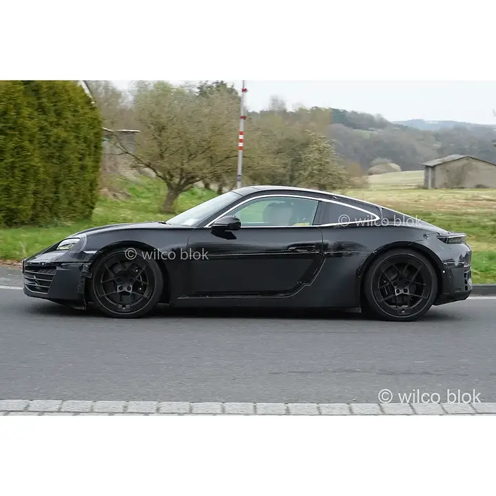 The future of the Porsche 718 is electric- we spotted the 718 Cayman EV yesterday on public roads near the Nürburgring and it looks awesome! How do you like it#Porsche #Cayman #ev #Porschecayman #718cayman #caymanev #prototype #erlkö (1)