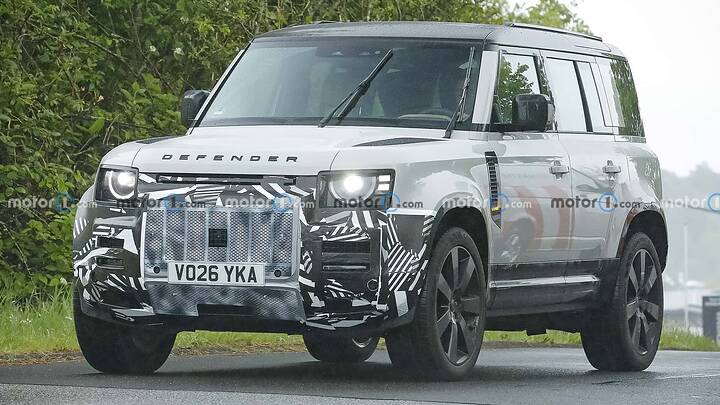 land-rover-defender-facelift-2027-newcarscoops (1)
