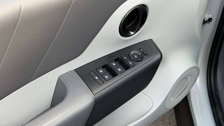 imgi_31_hyundai-i20-ultimate-2027