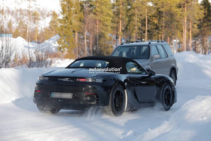 imgi_36_2027-porsche-718-electric-starts-fourth-winter-testing-season_5