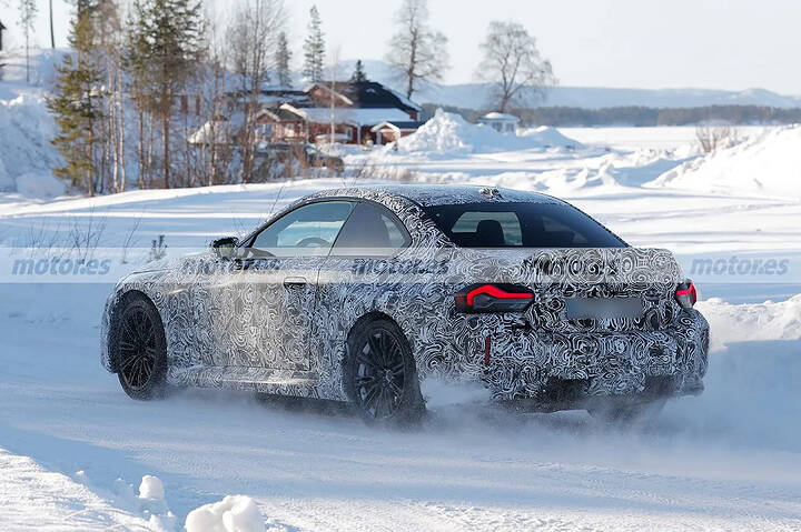 El nuevo BMW M2 CS se traslada a las pruebas de invierno tras un larg (12)