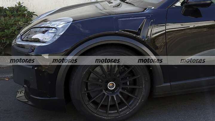 Porsche is preparing an electric Cayenne Coupé Turbo GT that promises insane figures.