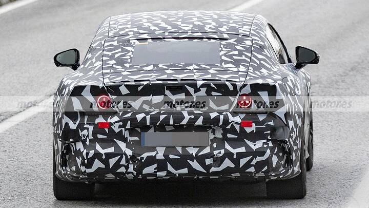 mercedes-amg-gt-berlina-2026-fotos-espia-2025111526-1765388132_31