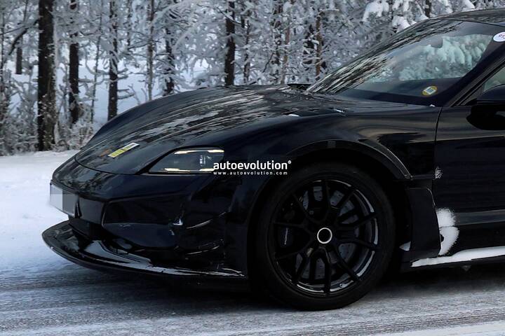 newcarscoops_Porsche Taycan GT4 RS (12)