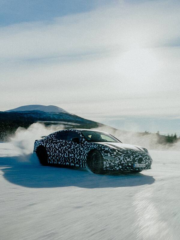 2027 Mercedes-AMG GT4 EV_newcarscoops_423d45
