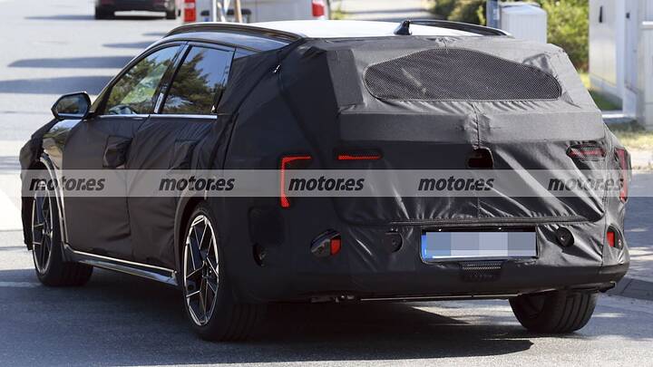 El nuevo familiar de KIA cazado en estas primeras fotos espía tiene algo del Optima… y apunta directo al Passat 21