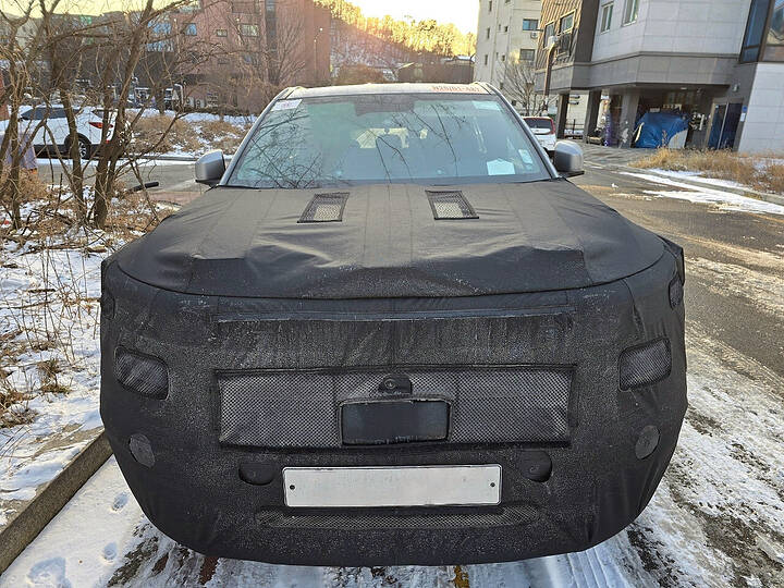 2027 Hyundai Kona (SX3)_newcarscoops_12