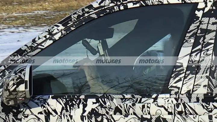 rolls-royce-suv-electrico-newcarscoops-2028-2026112302-1769705100_30