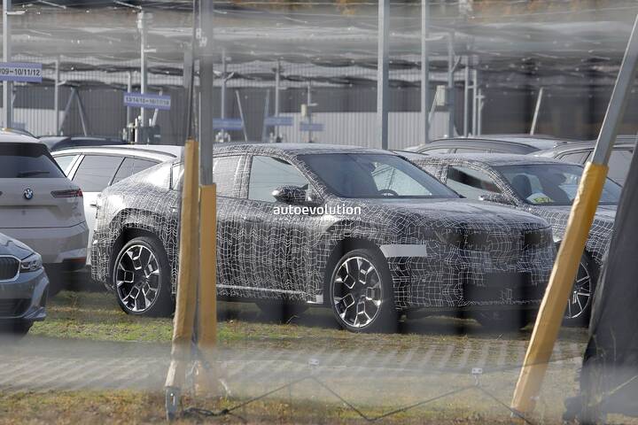 imgi_46_2027-bmw-ix4-gearing-up-for-launch-as-the-new-ix3s-sportier-looking-sibling_4