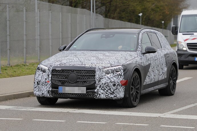 audi-a6-allroad-getting-serious-competition-from-the-new-2024-mercedes-e-class-all-terrain_6