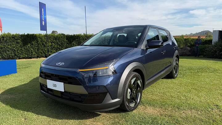 imgi_33_hyundai-i20-ultimate-2027