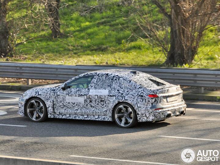 audi-rs5-sedan-b10-2658a-c963928022025111040_5