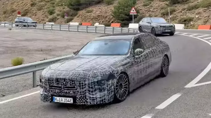 bmw-7-series-spy-screenshot