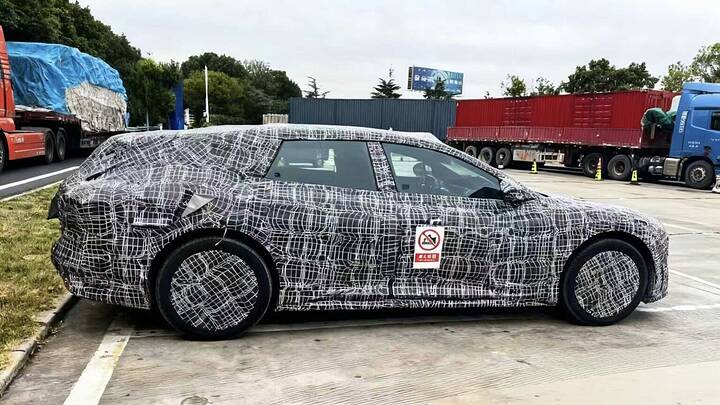 2026 Avatr 12 wagon0