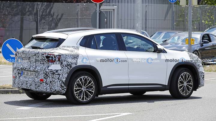 imgi_20_mercedes-gla-2027-newcarscoops