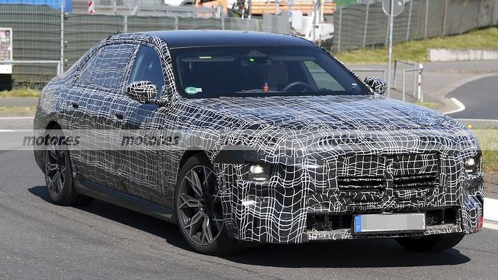BMW resucita al Serie 7 Alpina, lujo extremo y actitud sin filtros para incomodar al Clase S ya rugen en Nürburgring 17